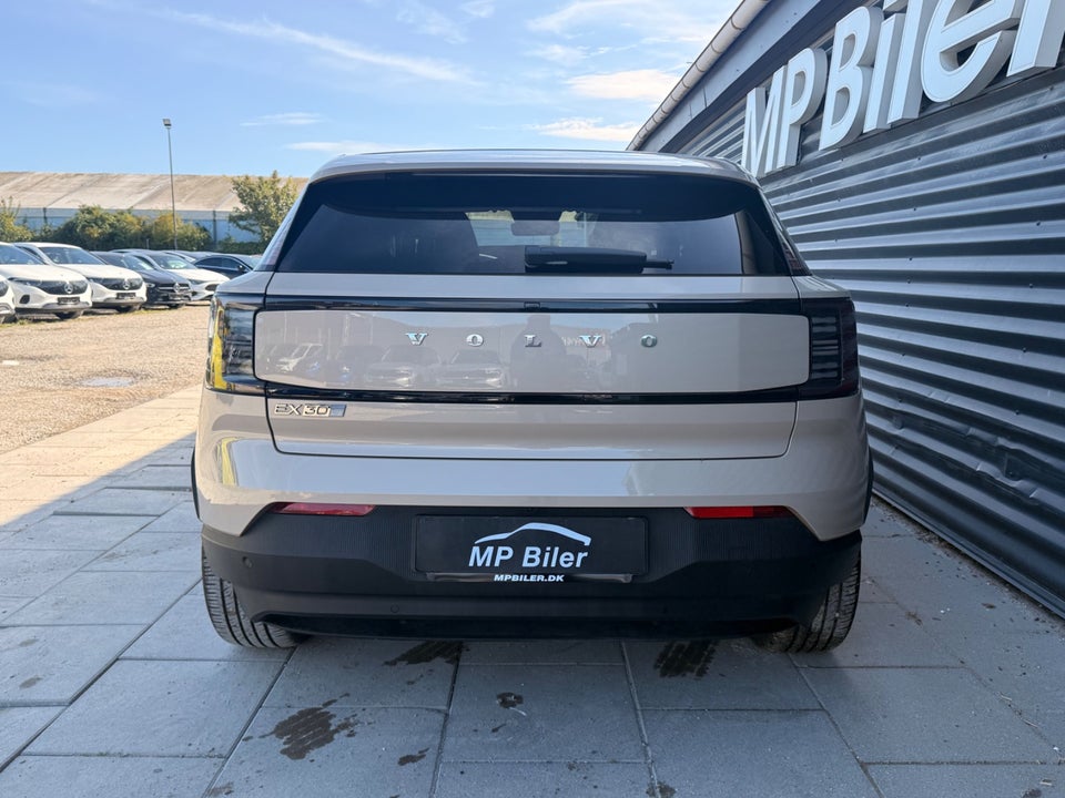 Volvo EX30 Extended Range Plus 5d