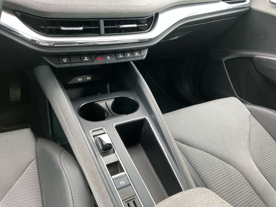 Skoda Enyaq 60 iV Loft 5d