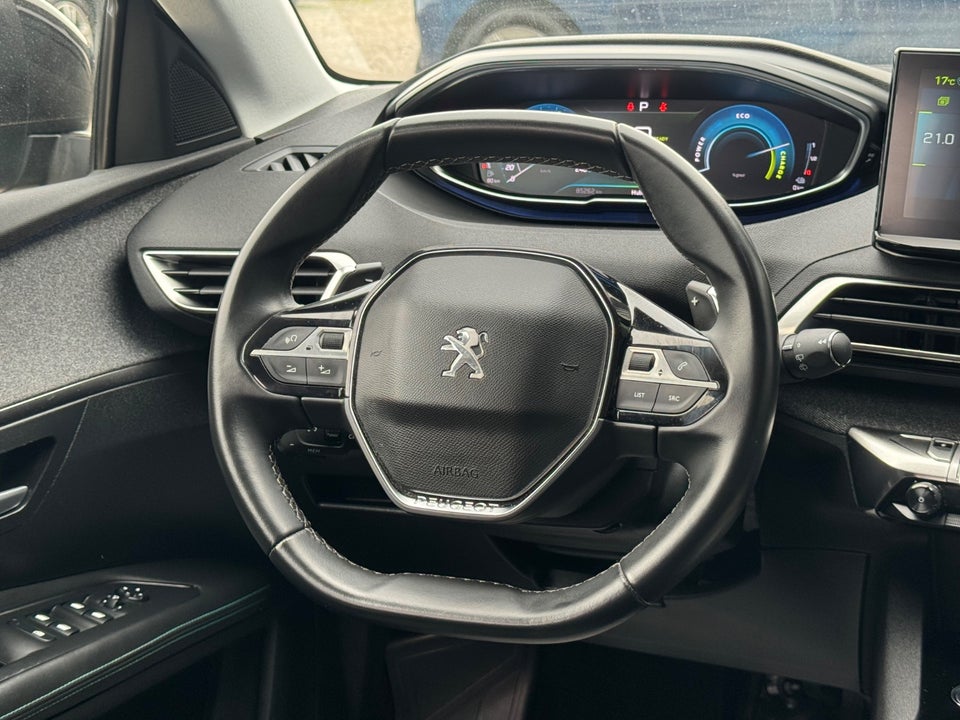 Peugeot 3008 1,6 Hybrid Allure Pack EAT8 5d
