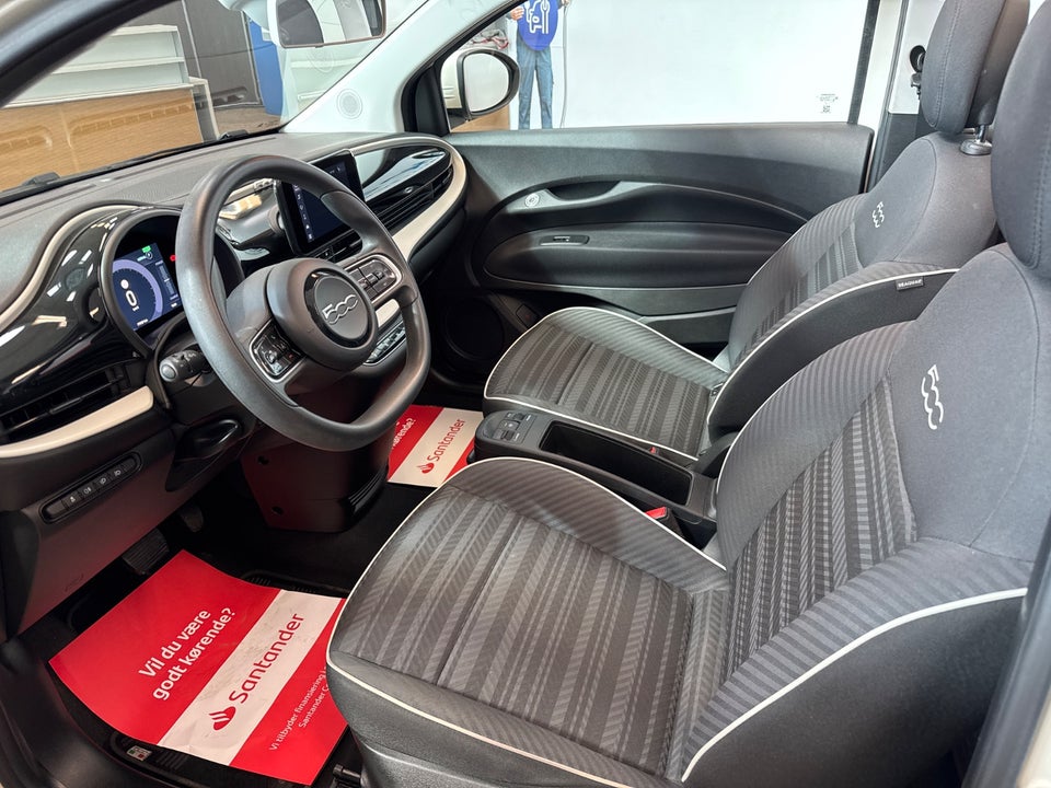 Fiat 500e 42 Icon Cabrio 2d