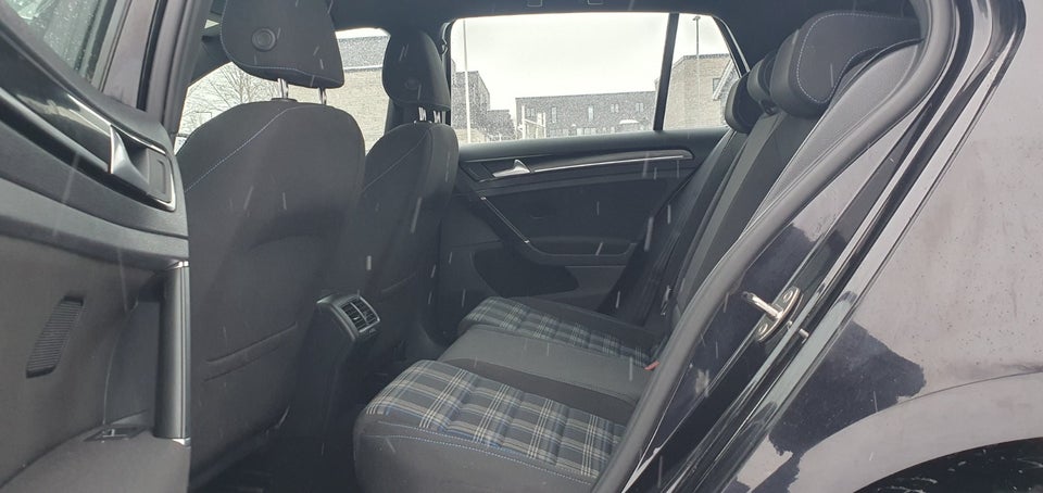 VW Golf VII 1,4 GTE DSG 5d