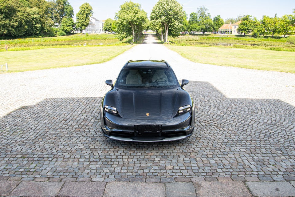 Porsche Taycan 4 Performance+ Cross Turismo 5d