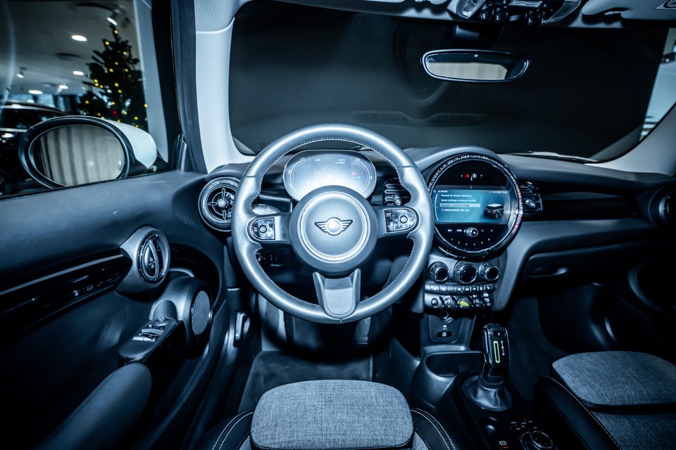 MINI Cooper SE Classic Trim 3d