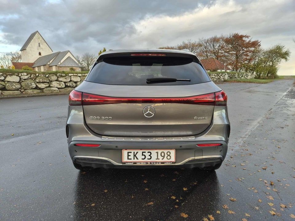 Mercedes EQA300 AMG Line 4Matic 5d