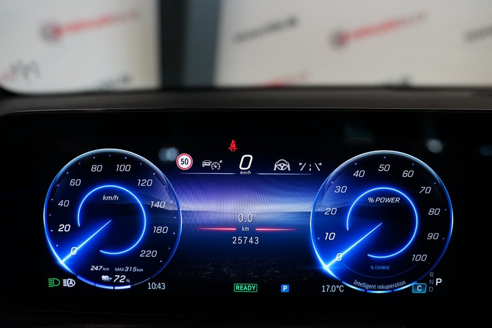 Mercedes EQB300 Progressive Advance Plus 4Matic 5d