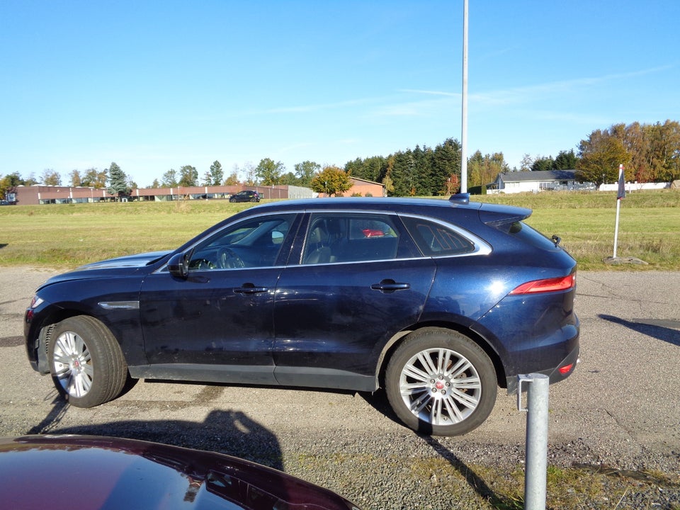 Jaguar F-Pace 2,0 D180 Pure aut. AWD 5d