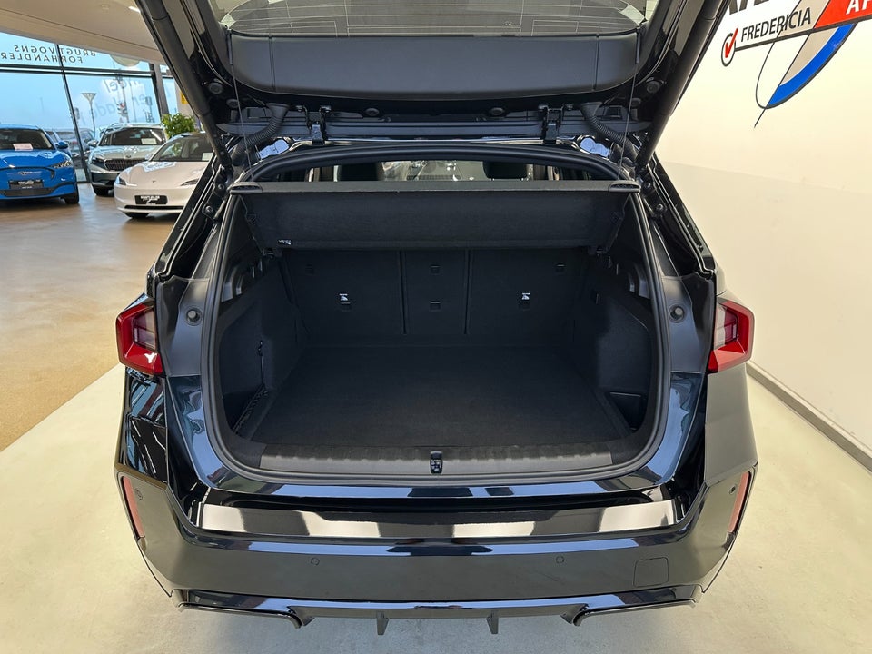 BMW iX1 eDrive20 M-Sport Pro 5d