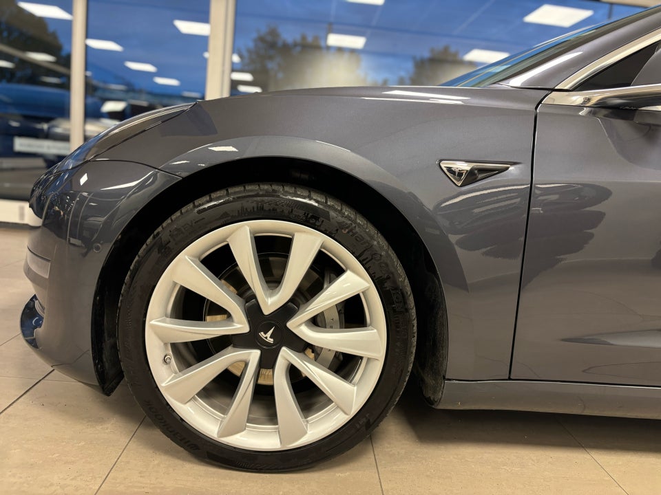 Tesla Model 3 Long Range AWD 4d