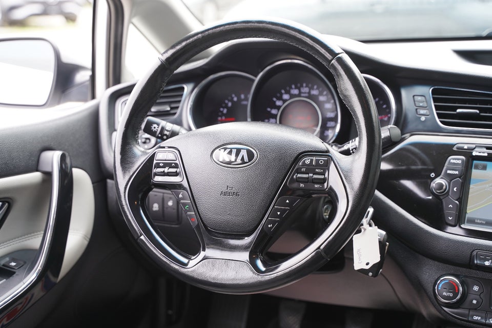 Kia Ceed 1,6 CRDi 128 World Cup SW 5d