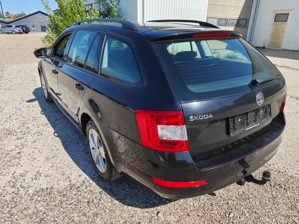 Skoda Octavia 1,6 TDi 105 Ambition Combi 5d