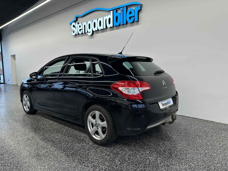 Citroën C4 1,6 HDi 90 Attraction 5d