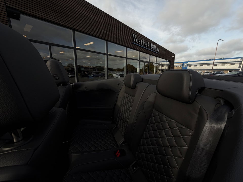VW T-Roc 1,5 TSi 150 R-line Cabriolet DSG 2d