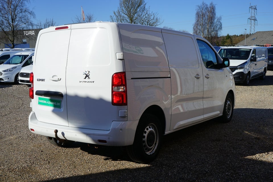 Peugeot Expert 2,0 BlueHDi 122 L2 Plus EAT8 Van