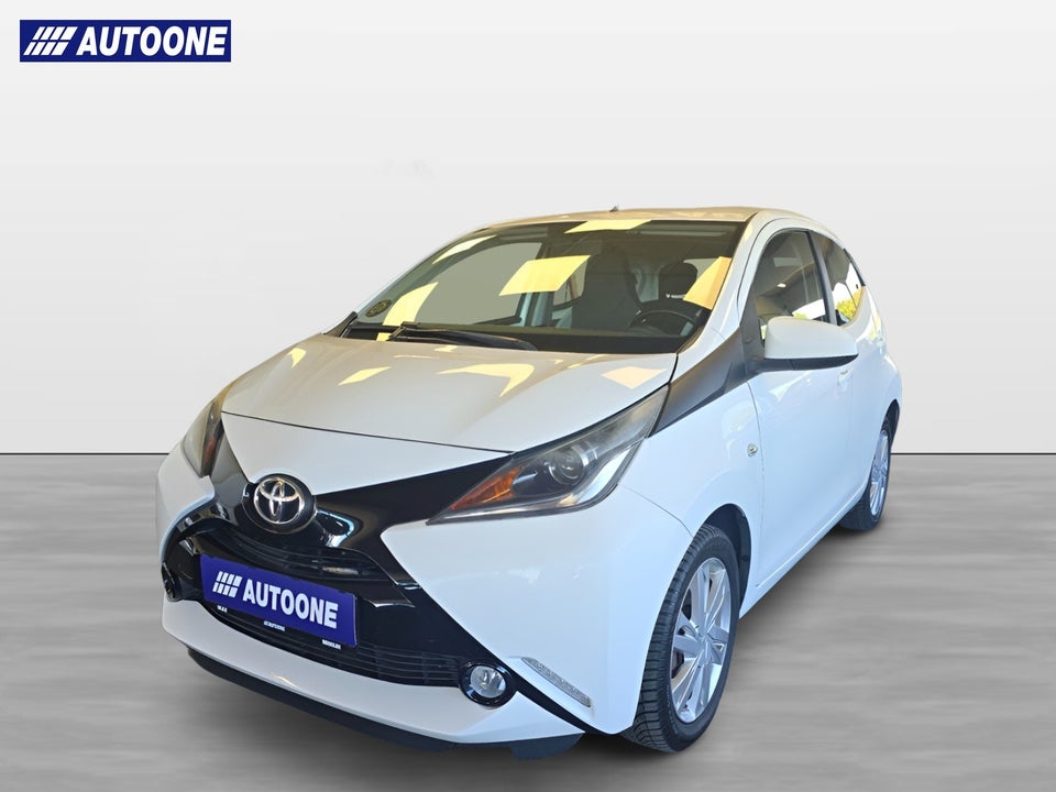 Toyota Aygo 1,0 VVT-i x-press x-shift 5d