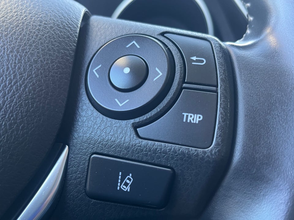 Toyota Auris 1,8 Hybrid H2 Selected CVT 5d