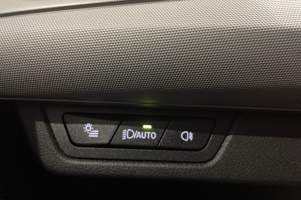 BMW iX1 eDrive20 X-Line 5d