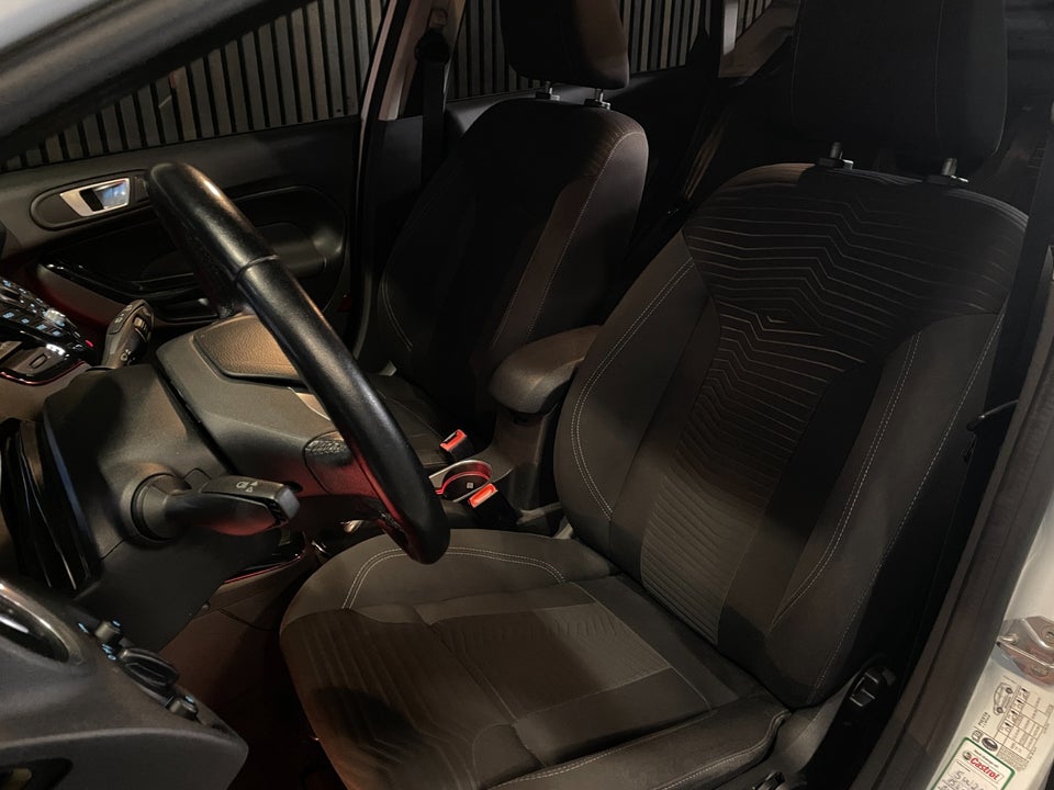 Ford Fiesta 1,0 SCTi 100 Titanium aut. 5d