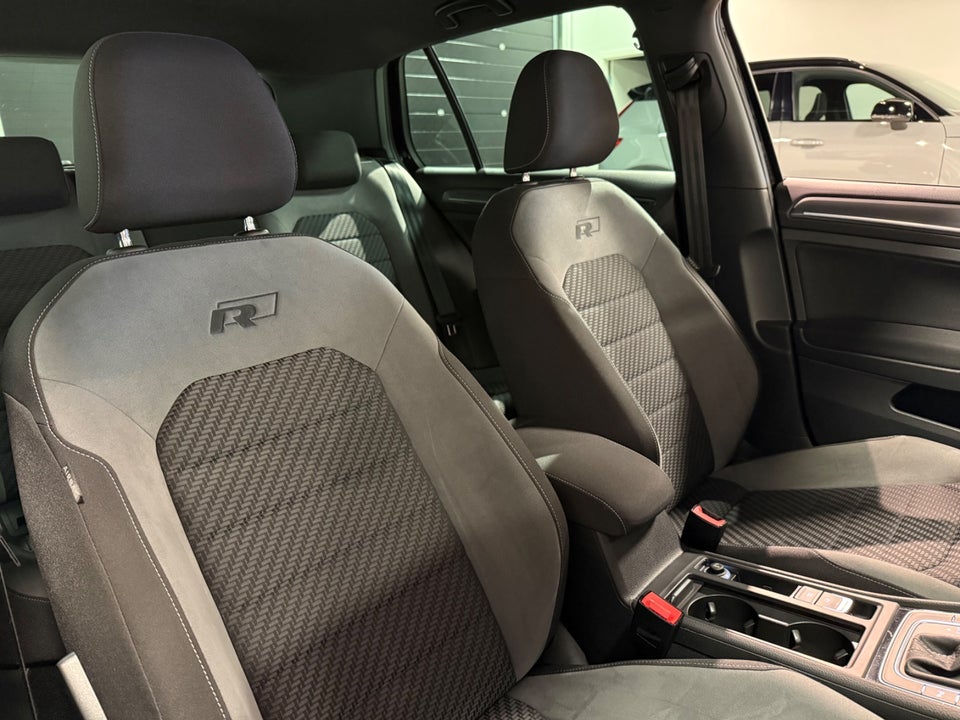 VW Golf VII 1,5 TSi 150 R-line DSG 5d