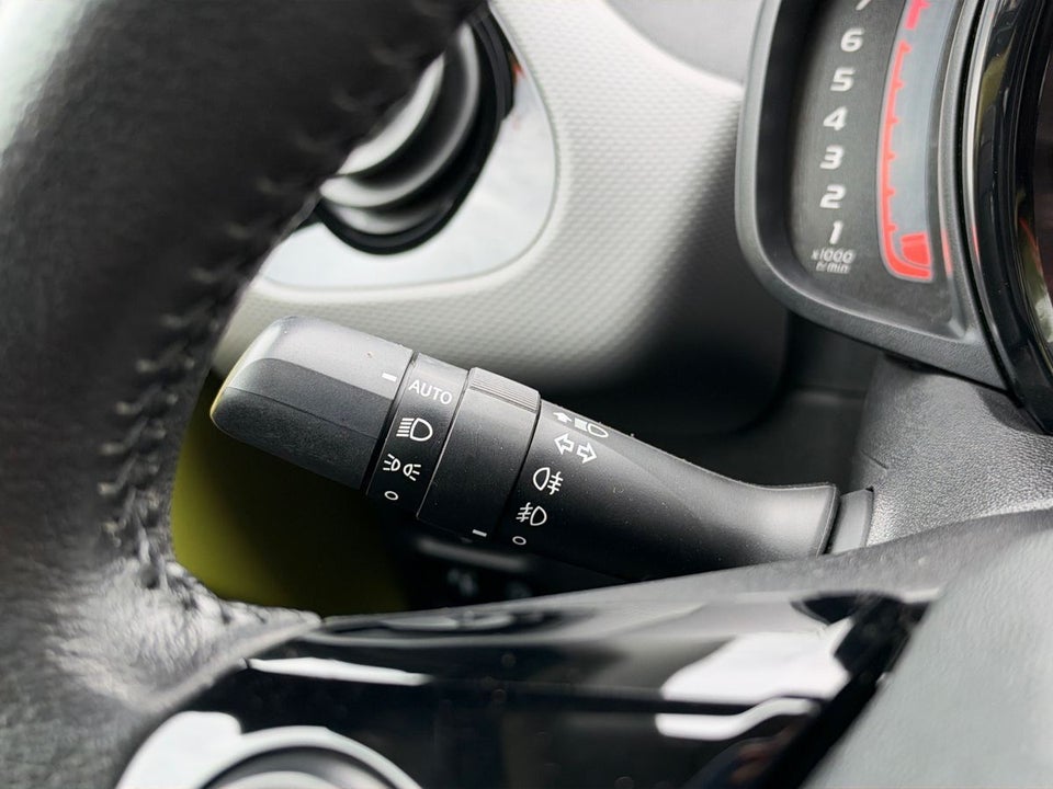 Peugeot 108 1,0 e-VTi 72 Allure+ 5d