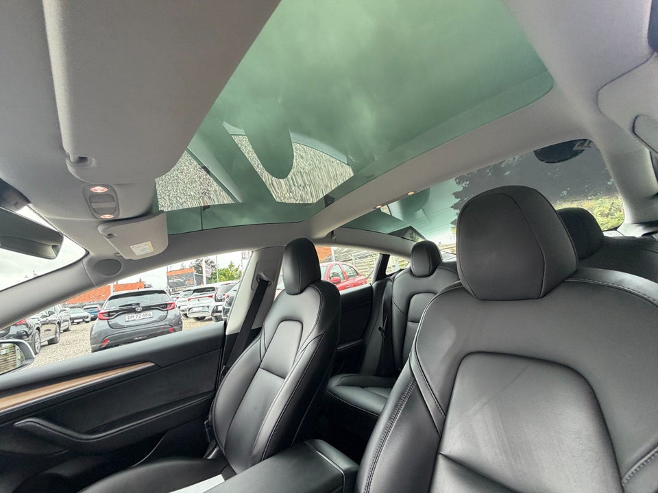 Tesla Model 3 Long Range AWD 4d