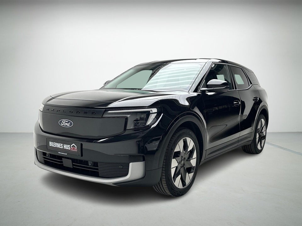 Ford Explorer 82 Premium Extended Range 5d