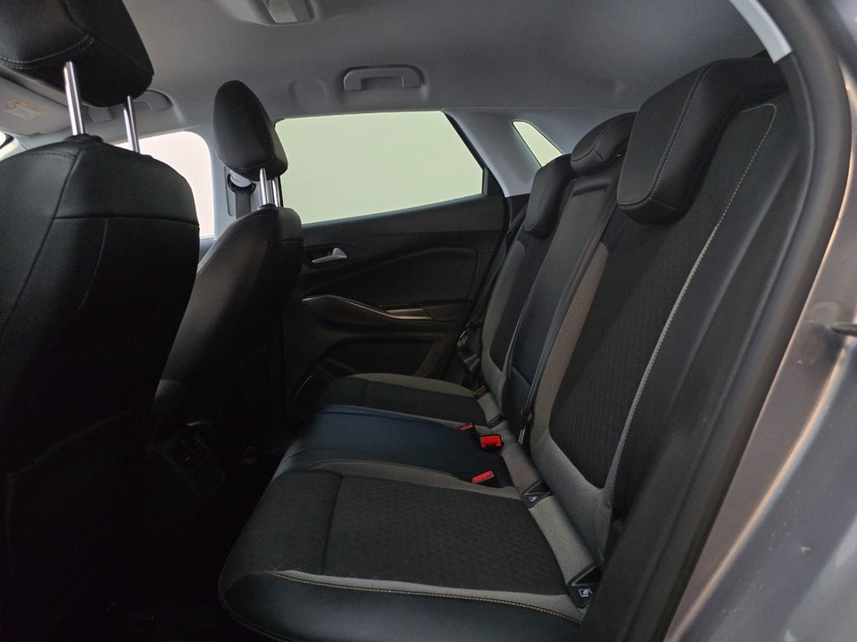 Opel Grandland X 1,2 T 130 Enjoy 5d