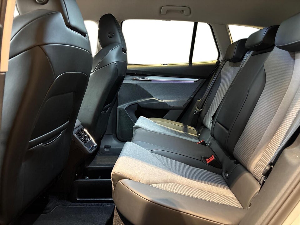 Skoda Enyaq 80 iV Premium 5d