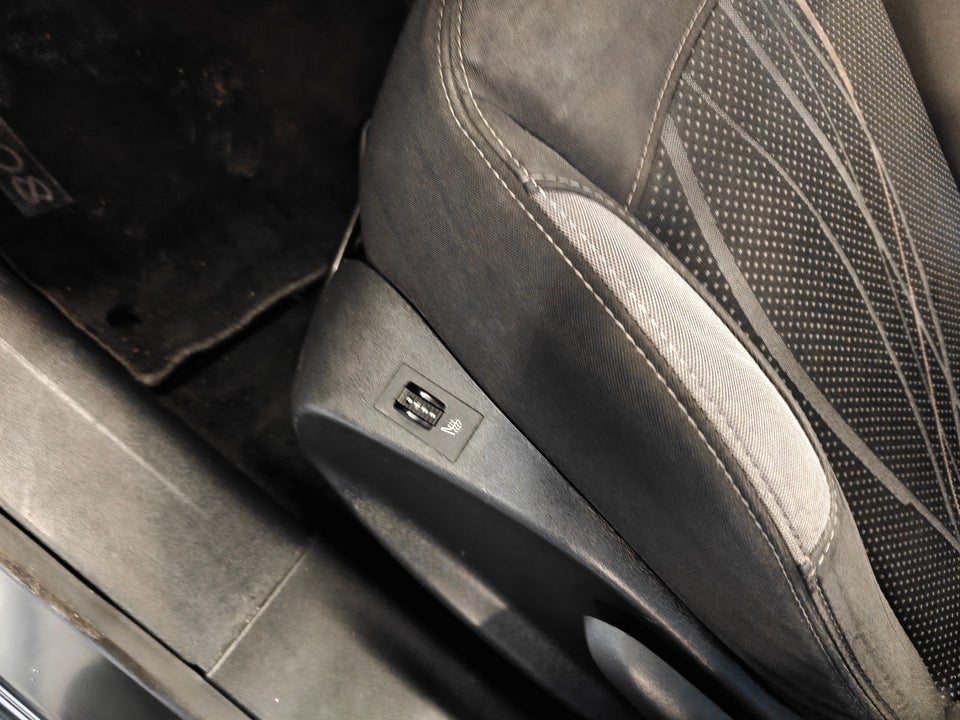 Peugeot 208 1,2 VTi Active 5d