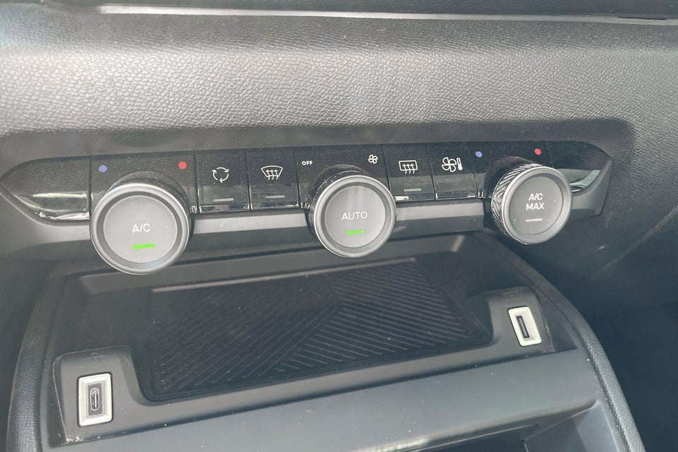 Citroën ë-C4 X 54 Plus 4d