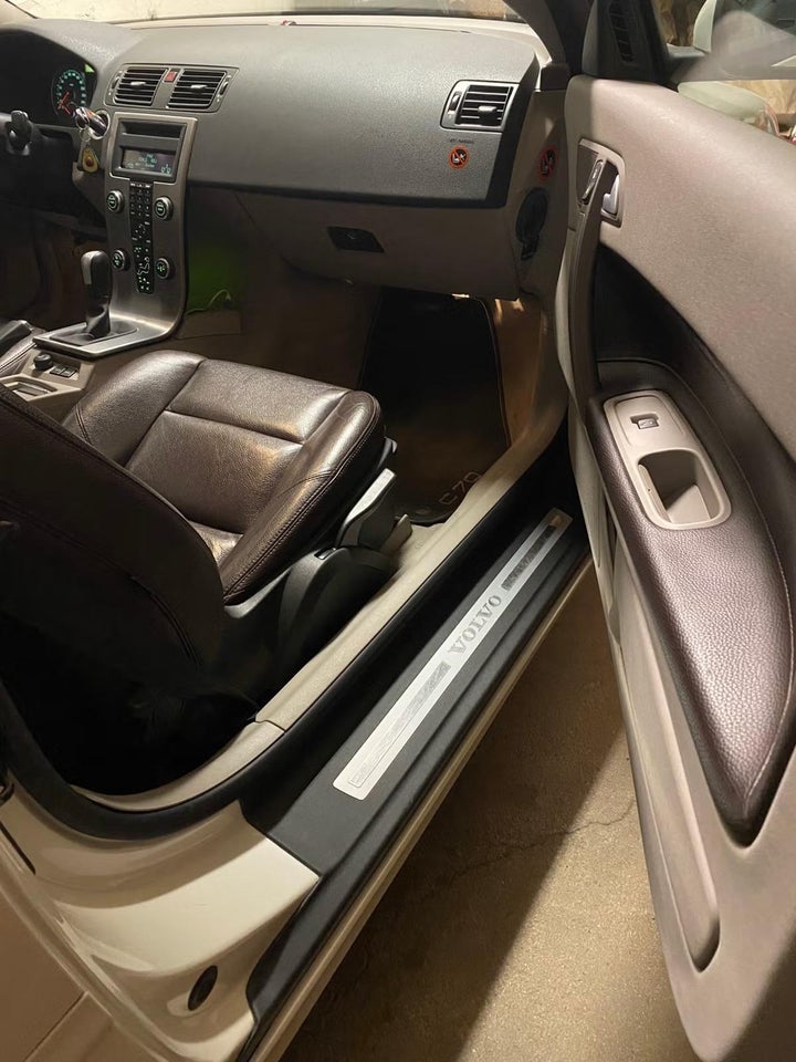 Volvo C70 2,4 140 Momentum 2d