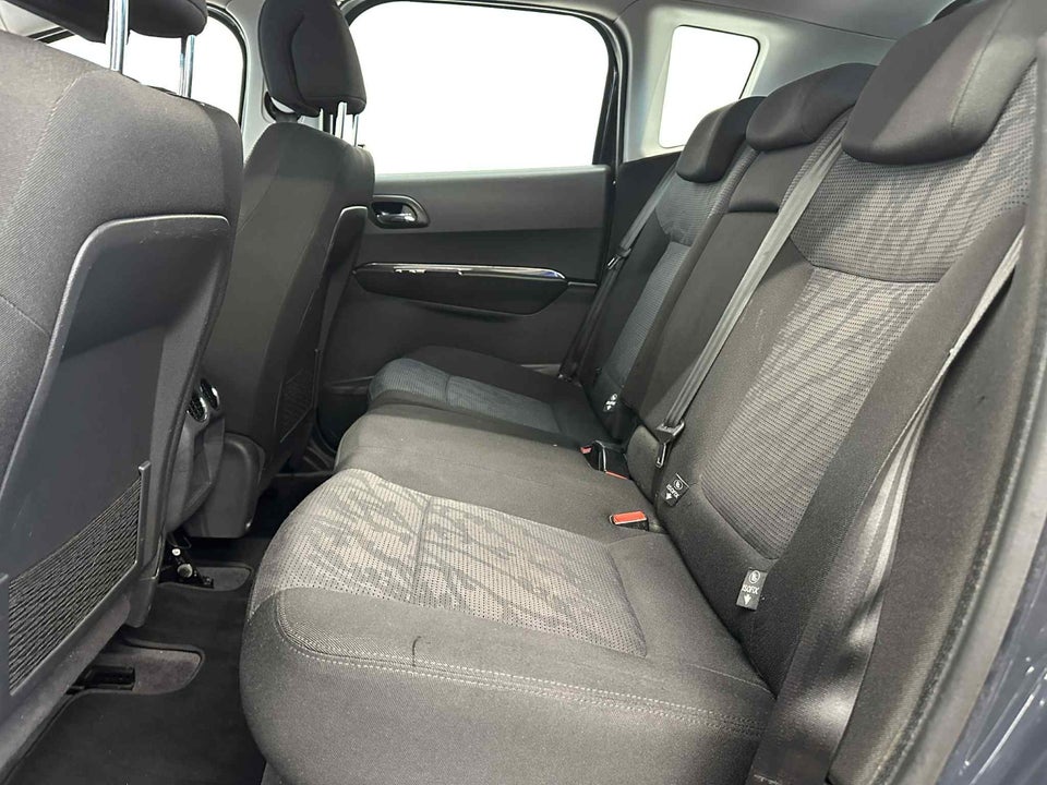 Peugeot 3008 1,6 HDi 110 Premium 5d