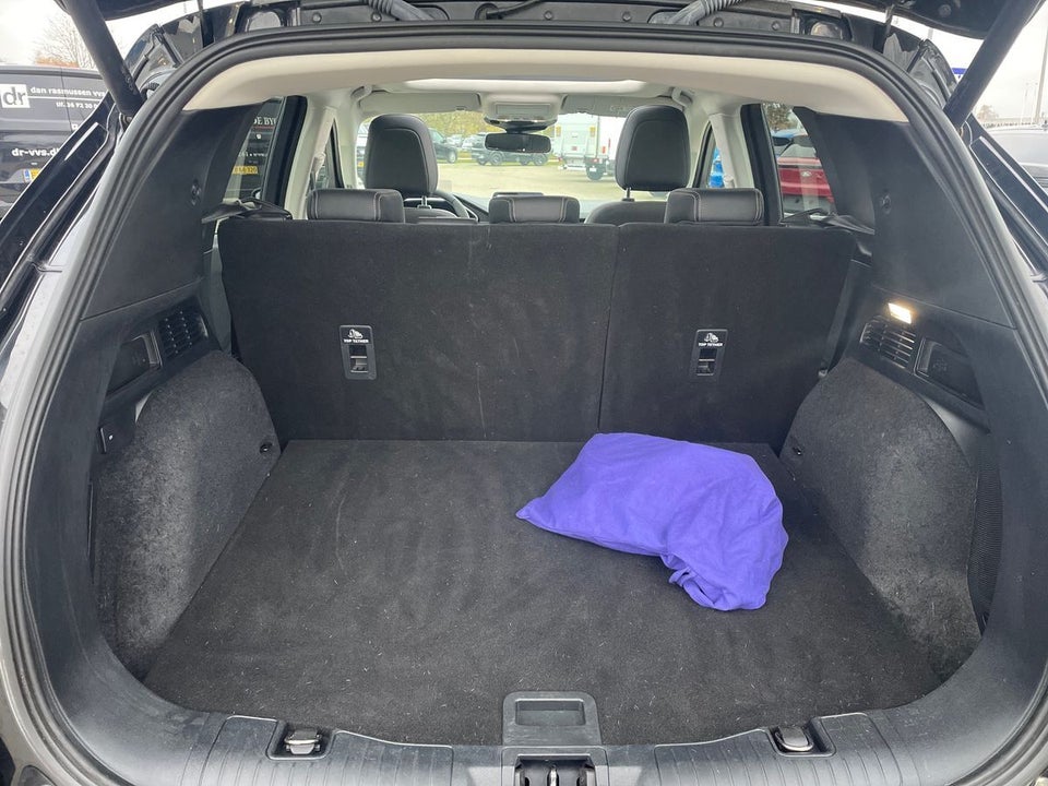 Ford Kuga 2,5 PHEV Vignale CVT 5d