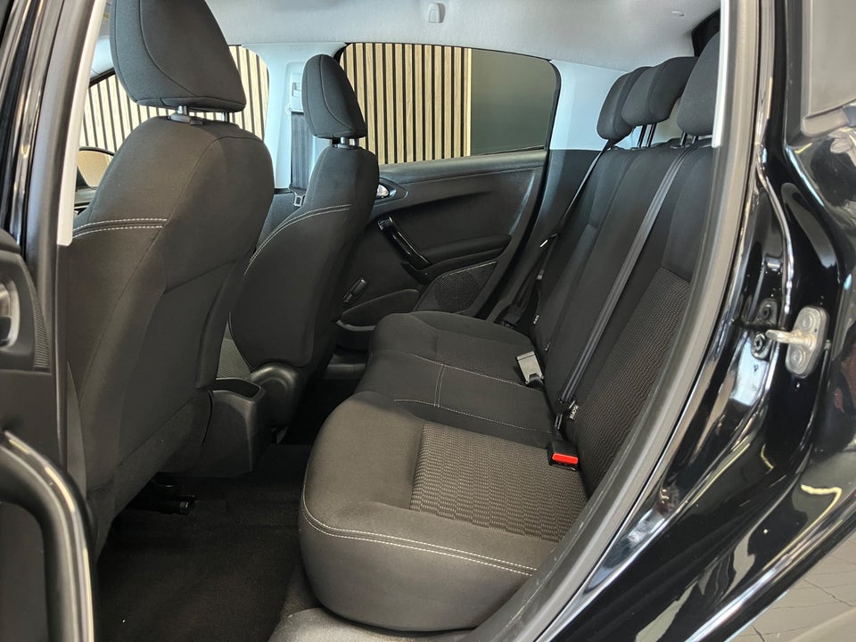 Peugeot 208 1,2 VTi 82 Active 5d