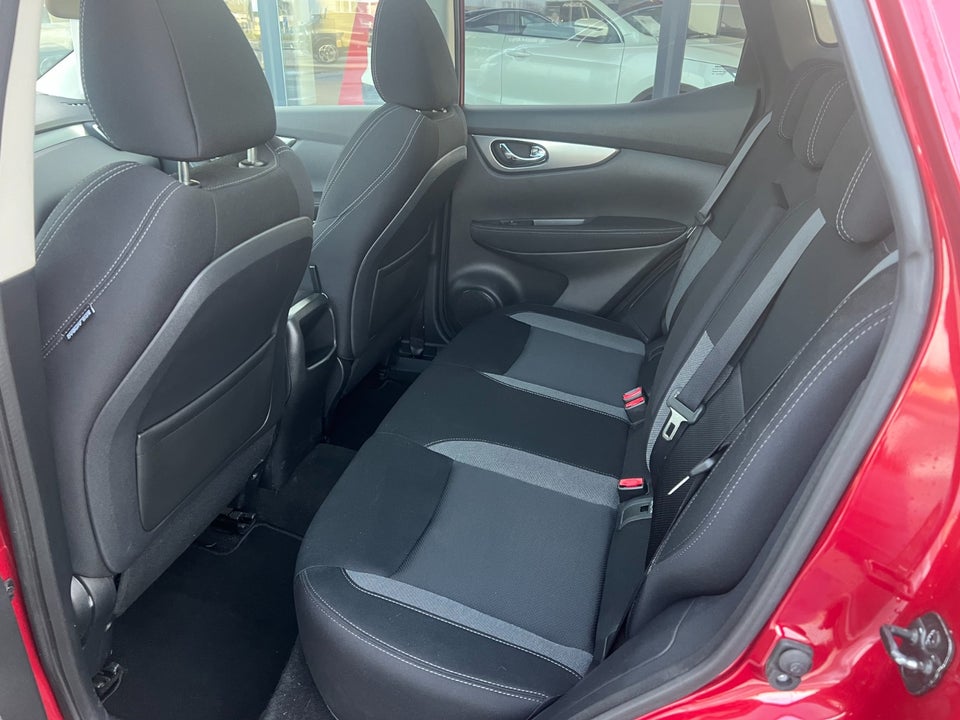 Nissan Qashqai 1,6 dCi 130 N-Connecta 5d