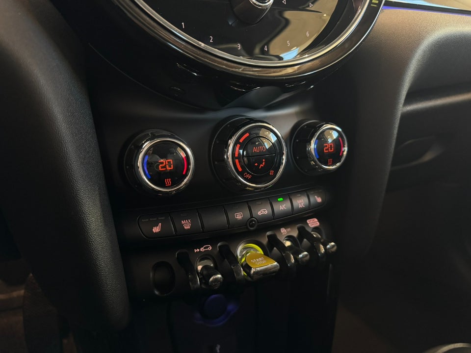 MINI Cooper SE Classic Trim 3d