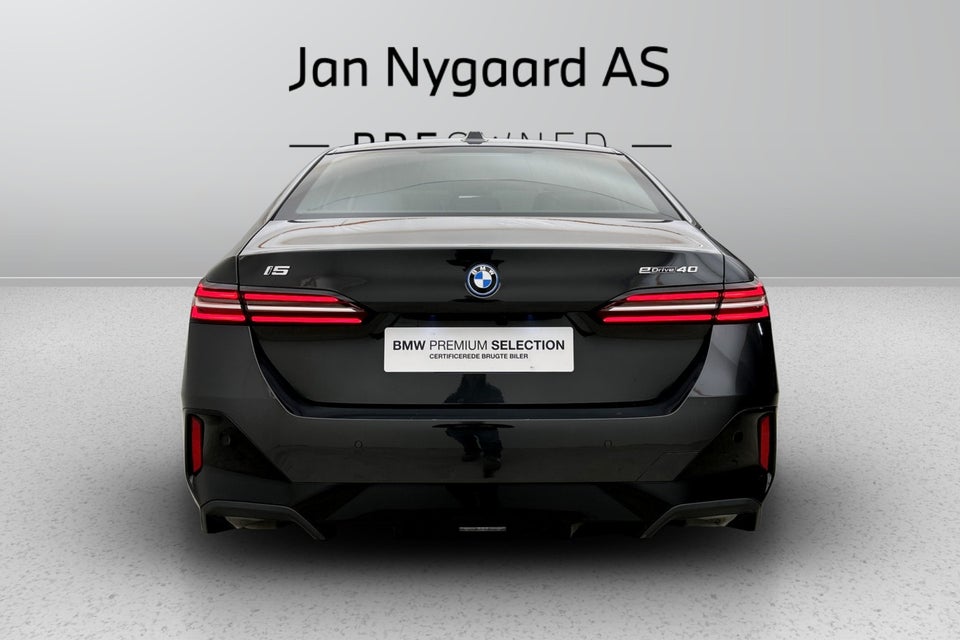 BMW i5 eDrive40 M-Sport 4d