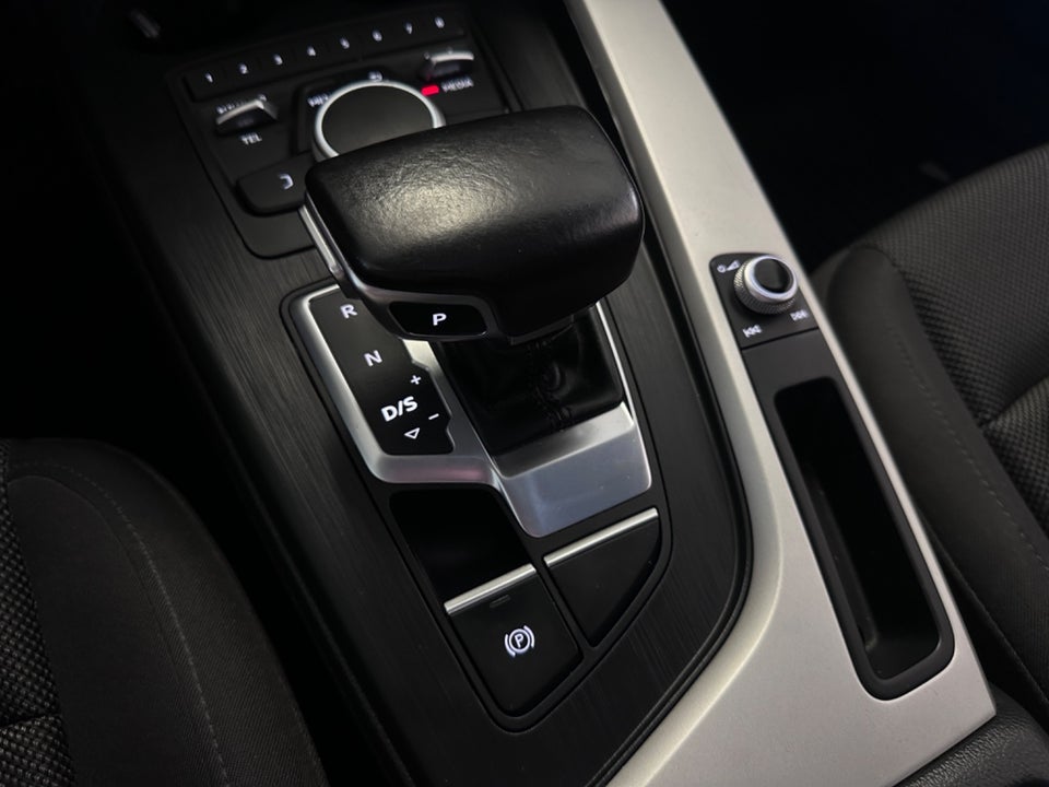 Audi A4 2,0 TDi 150 Avant S-tr. 5d