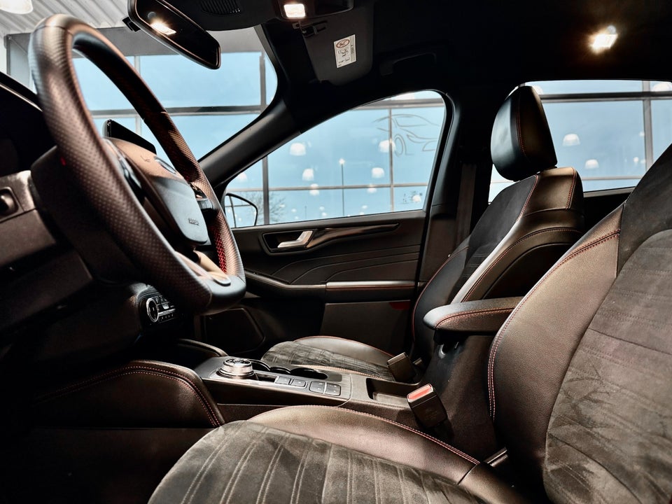 Ford Kuga 2,5 PHEV ST-Line X CVT 5d