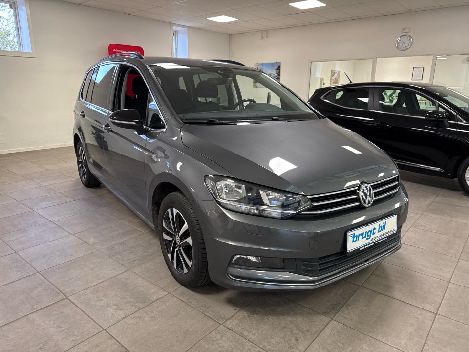 VW Touran 1,6 TDi 115 IQ.Drive DSG 7prs 5d