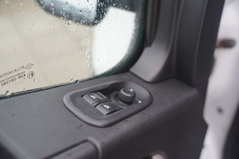 Nissan NV400 2,3 dCi 125 L3H2 Comfort Van