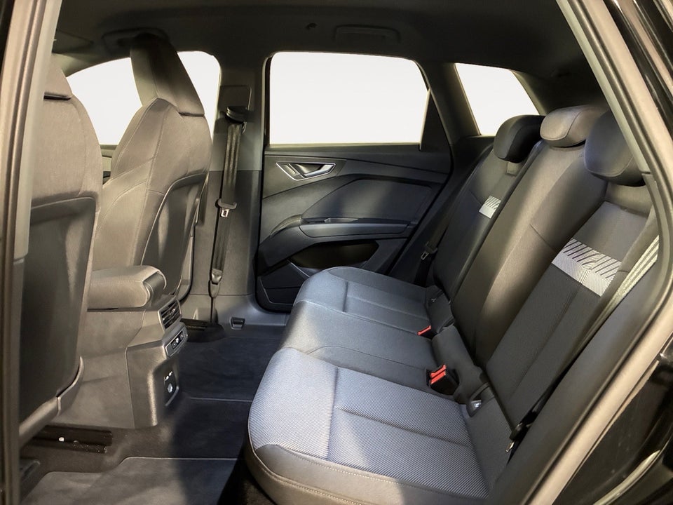 Audi Q4 e-tron 45 Progress Advanced 5d