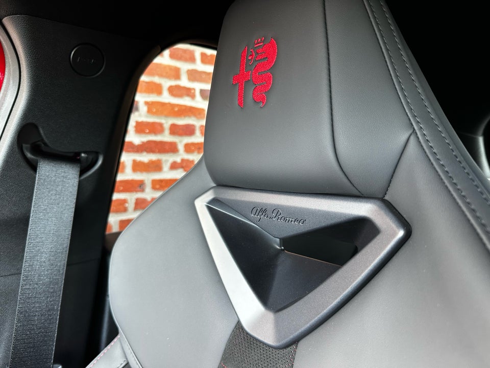 Alfa Romeo Junior Elettrica Speciale 5d