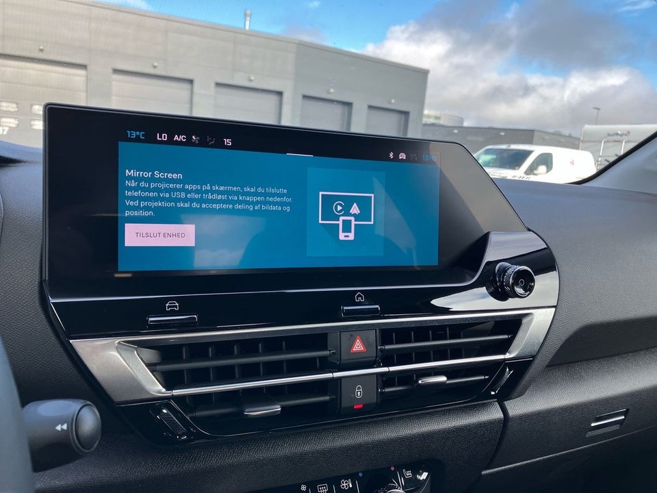 Citroën ë-C4 X 50 Ë-Series 4d