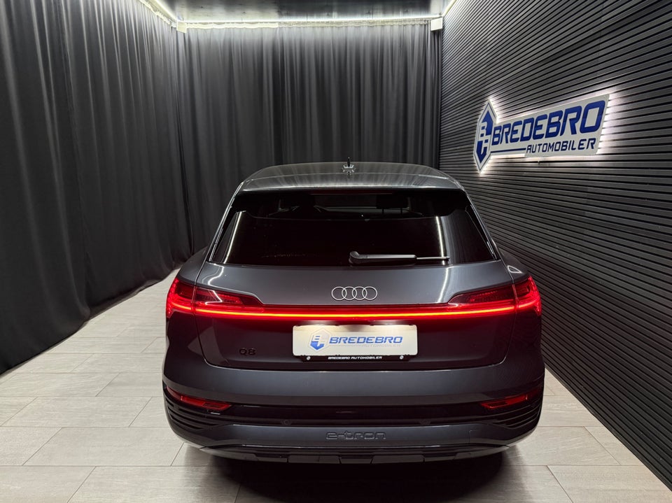 Audi Q8 e-tron 55 Advanced quattro 5d