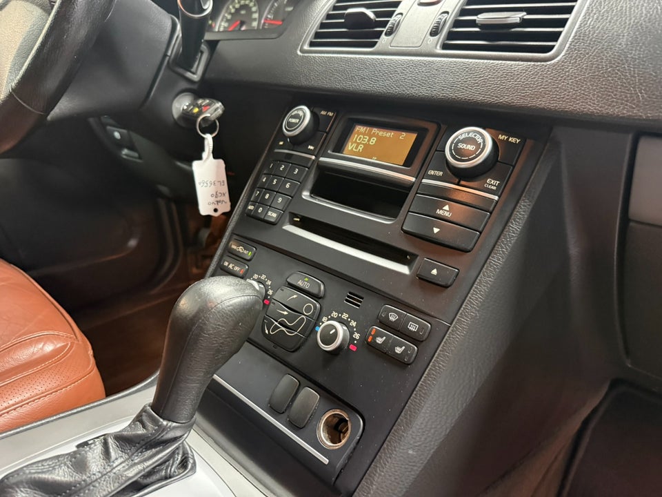 Volvo XC90 2,4 D5 185 Summum aut. AWD Van 5d