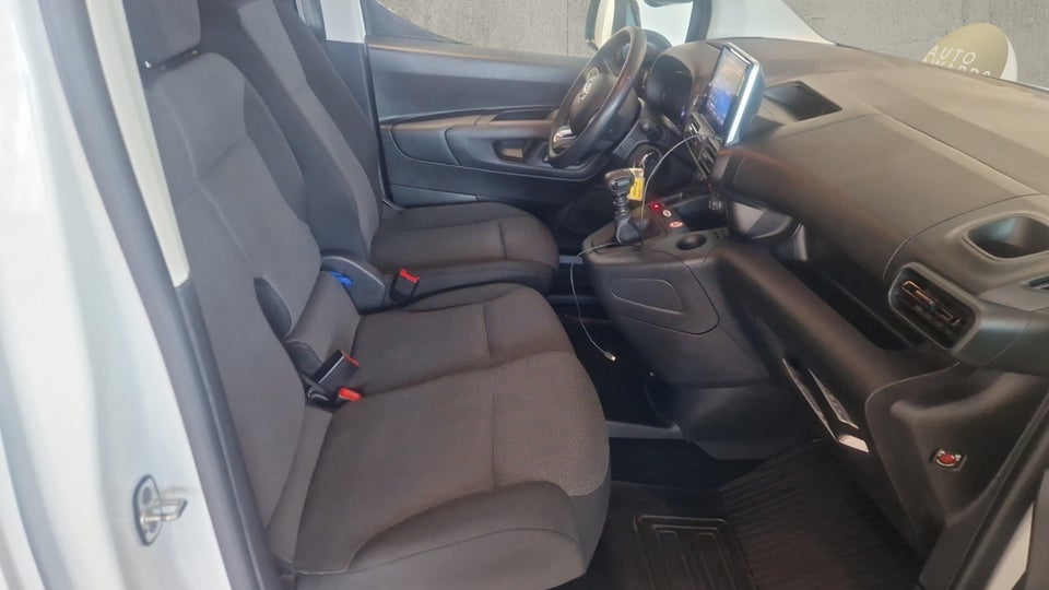 Toyota ProAce City 1,5 D 102 Medium Comfort 5d