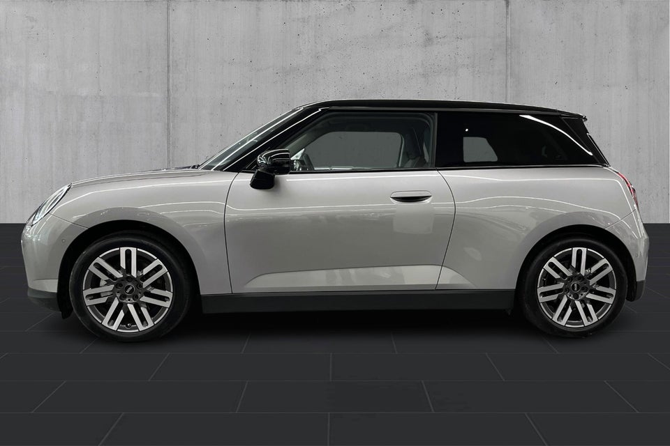 MINI Cooper E Classic Trim L 3d