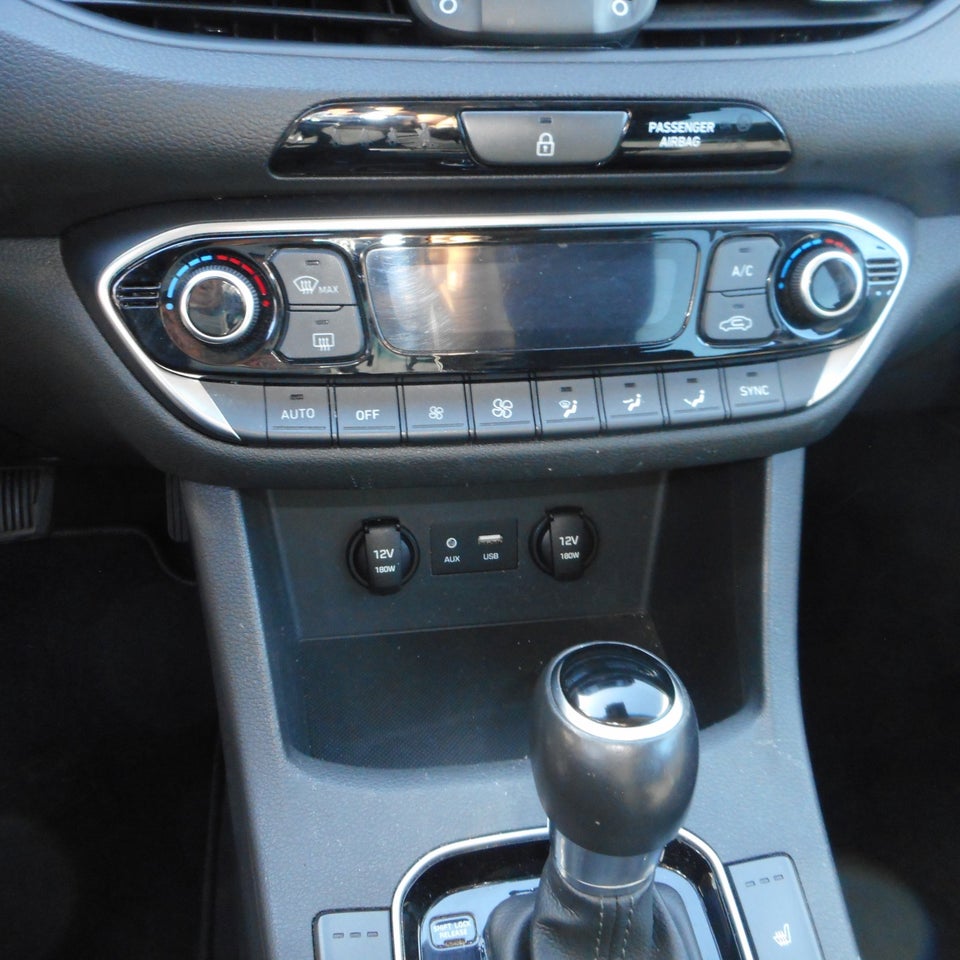 Hyundai i30 1,4 T-GDi Trend stc. DCT 5d