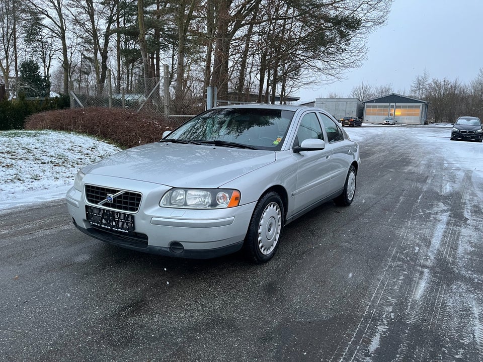 Volvo S60 2,4 170 aut. 4d