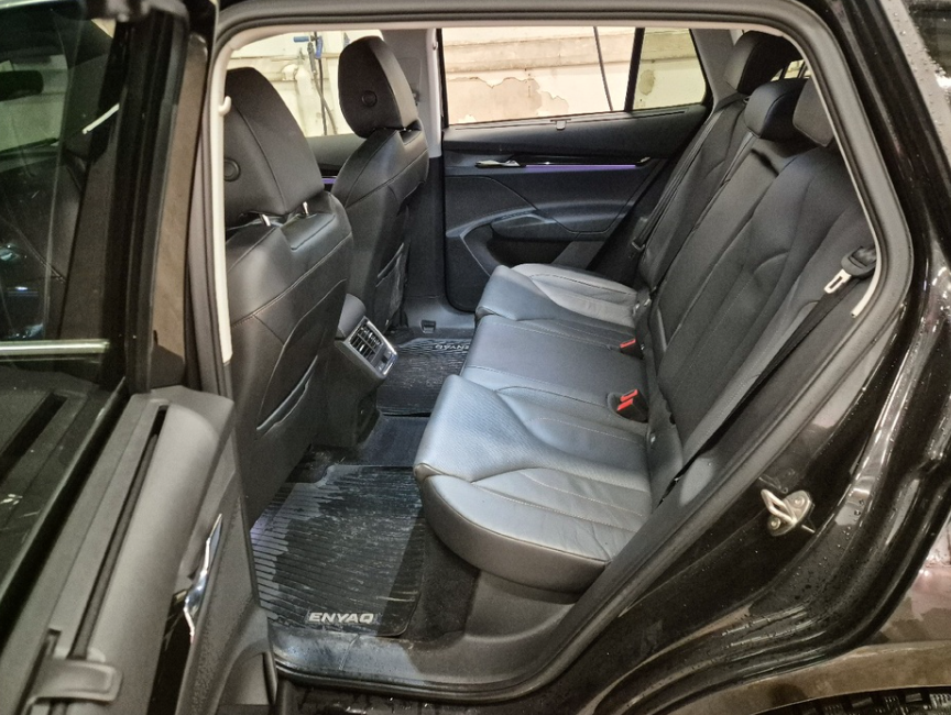 Skoda Enyaq 80 iV Suite 5d